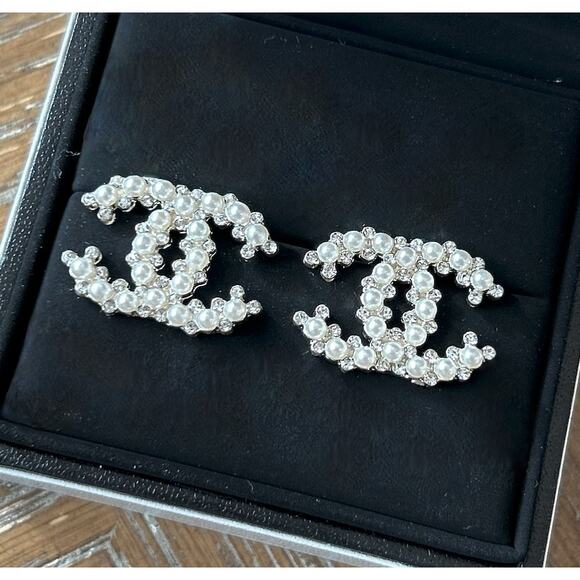 925 Silver Crystal Man Made Pearls CC Chanel Logo Earrings - Picture 1 of 5
